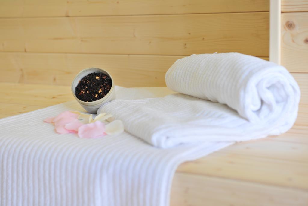 La Madernassa Resort - Casalora Dimora Storica Di Charme 瓜热讷 外观 照片